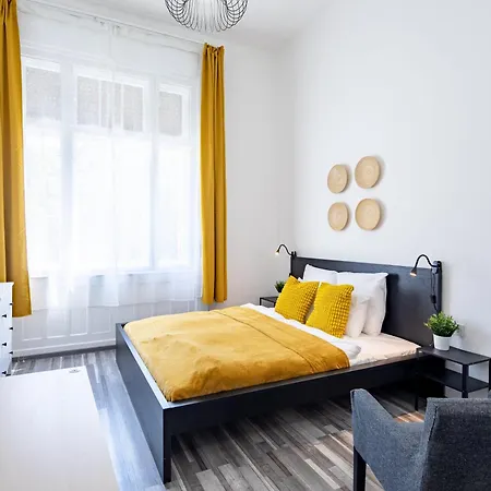 Apartment Ultra Mini *