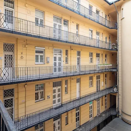 Extreme Luxury Apartment