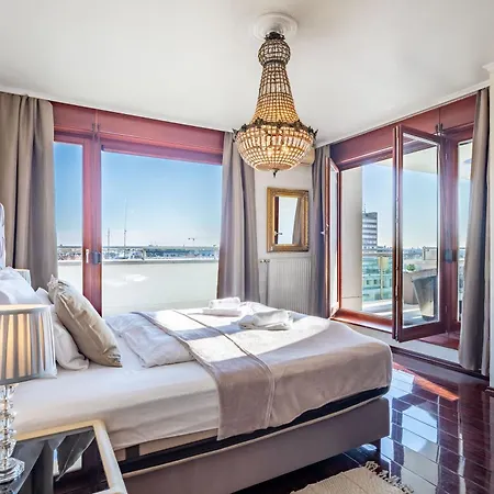 Penthouse - Modern Luxury - Sunny Apartment *