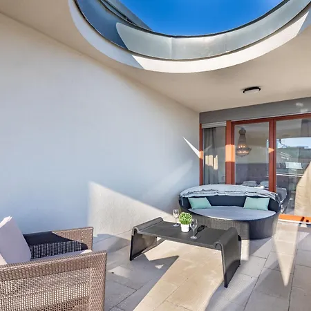 Apartment Penthouse - Modern Luxury - Sunny