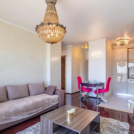 Penthouse - Modern Luxury - Sunny Apartment