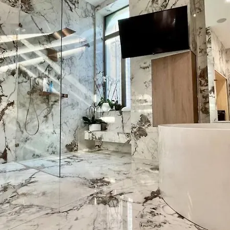 Finesse Design Apartment *