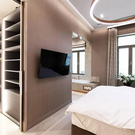 Finesse Design Apartment *
