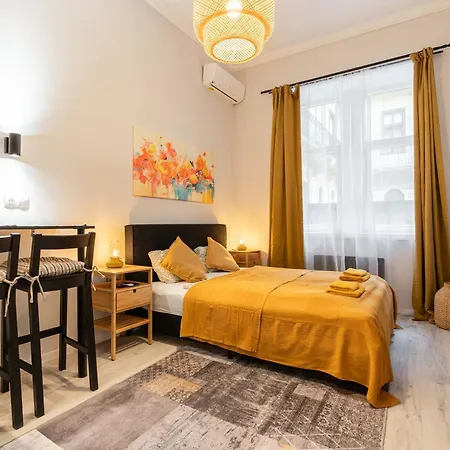 Blush & Gold Boutique B25 - Nr 3 * Budapest