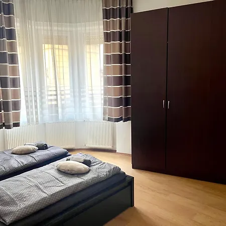 Kiraly Panorama Apartment