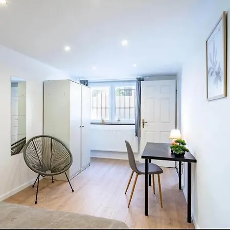 Apartment Cityscape Budget Szoevetseg 4 *