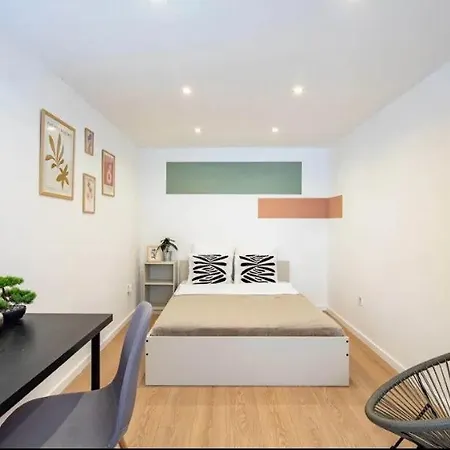 Cityscape Budget Szoevetseg 4 Apartment