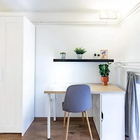 Apartment Cityscape Budget Szoevetseg 2 *