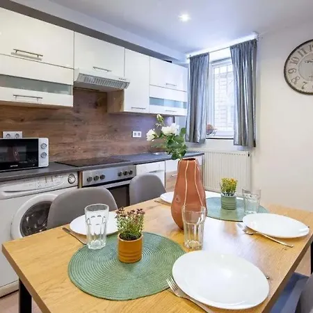 Apartment Cityscape Budget Szoevetseg 2 Budapest