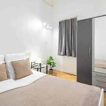 Cityscape Budget Oktogon Apartment *