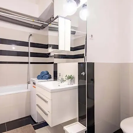 Cityscape Budget Oktogon Apartment Budapest