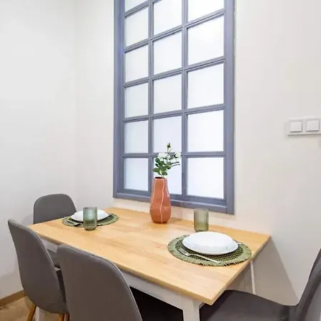 Apartment Cityscape Budget Jozsef Boulevard