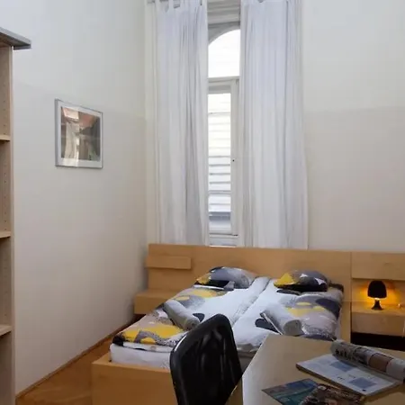 Cityscape Budget Jokai Flat