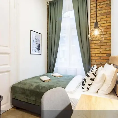 Cityscape Budget Blaha Loft Apartment Budapest