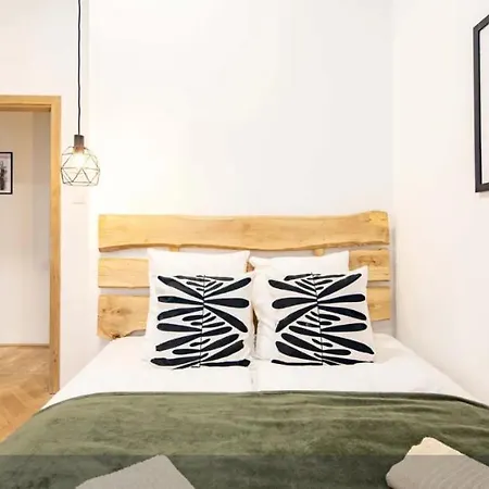 Apartment Cityscape Budget Blaha Loft *