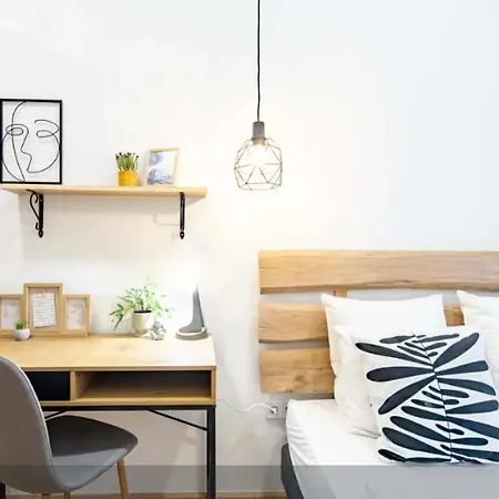 Cityscape Budget Blaha Loft Apartment Budapest