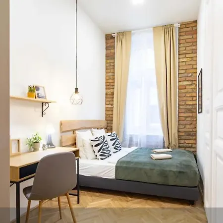 Cityscape Budget Blaha Loft *