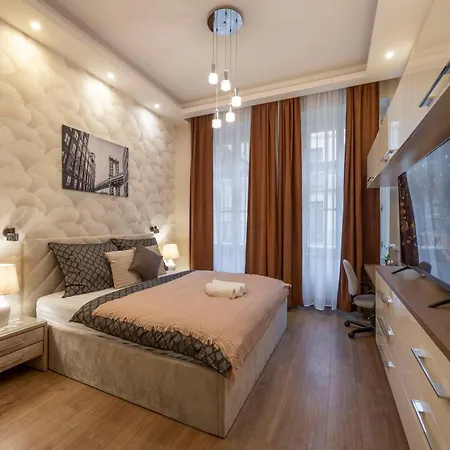 Exclusive N' Grand Center With 5 Bedrms Apartment Budapest