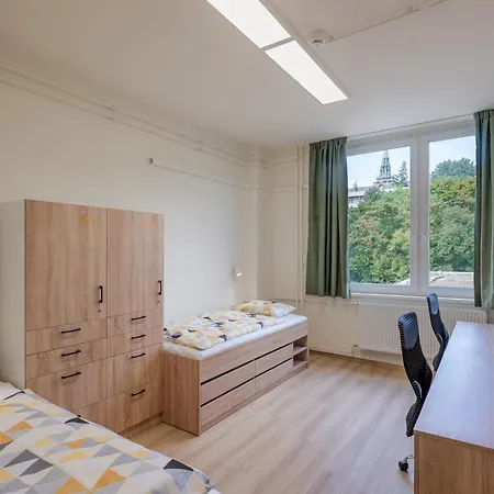 Moricz Student Living 旅馆