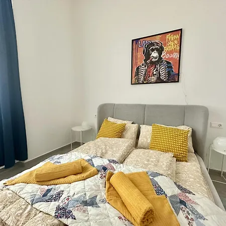 Apartment Gatsby Design By Chivi In Gozsdu #terasse #freeparking Budapest