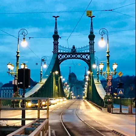 Liberty Bridge Zenta Apartment