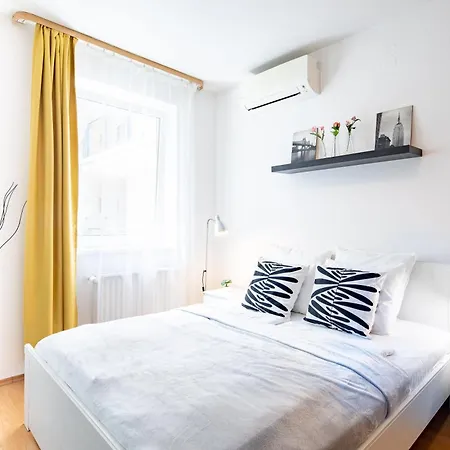 Apartment - Cozy Air Conditioned *