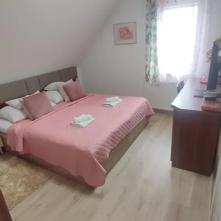 Le Rose Hotel