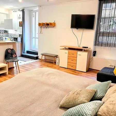 Dob71-cozy Flat In The Center Of Budapest- Recently Renovated Appartamento *