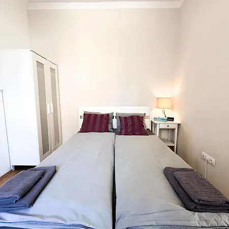 Apartment Cozy 1br With Skyline View - Purple Skyline