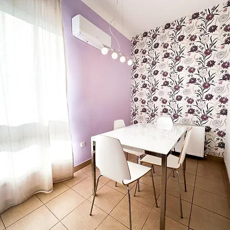 Apartment Cozy 1br With Skyline View - Purple Skyline Budapest