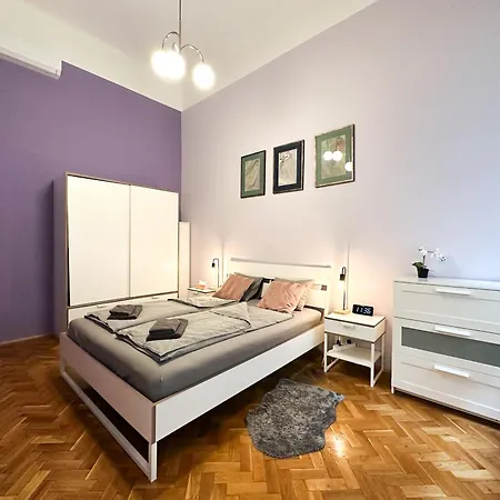 Cute 1br In - Purple House Apartment Budapest