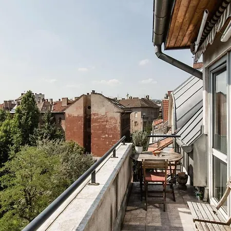 Penthouse By The Danube * Budapest