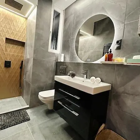 Danube Pearl Center Apartment