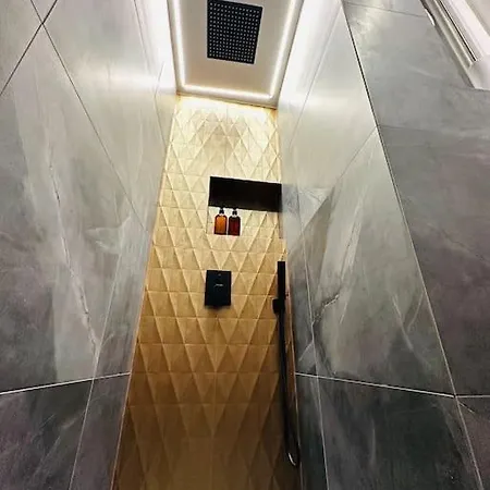 Danube Pearl Center * Budapest