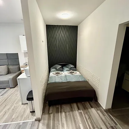 Gasthof Mira Nest - *