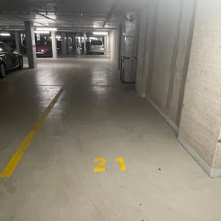 Apartment Park West Terrace With Private Parking *
