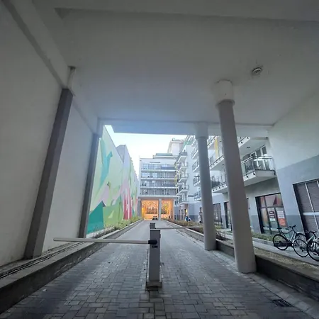 Apartment Park West Terrace With Private Parking *