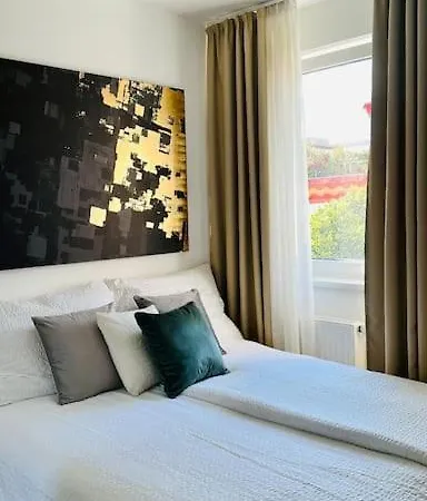 Park West Terrace With Private Parking Apartment Budapest