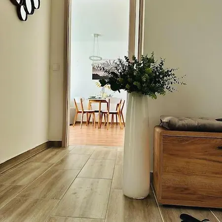 Apartment Park West Terrace With Private Parking Budapest