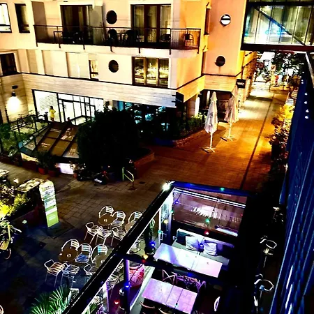 Center With Balcony דירה בודפשט