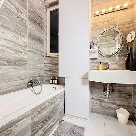Izabellas Luxury Downtown Budapest