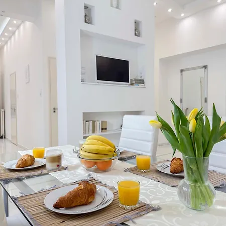 Izabellas Luxury Downtown Apartment Budapest