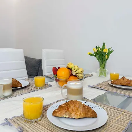 Izabellas Luxury Downtown Apartment Budapest