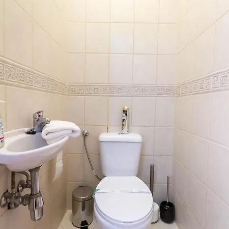 Gozsdu White Raven 105 - Free Parking, Terrace Apartment