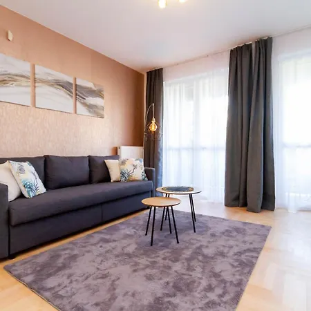 Apartment Gozsdu White Raven 105 - Free Parking, Terrace *
