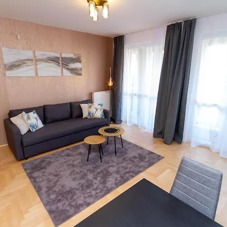 Gozsdu White Raven 105 - Free Parking, Terrace Apartment
