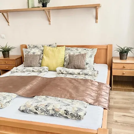 City Centrum Fashionstreet Apartman Apartment *