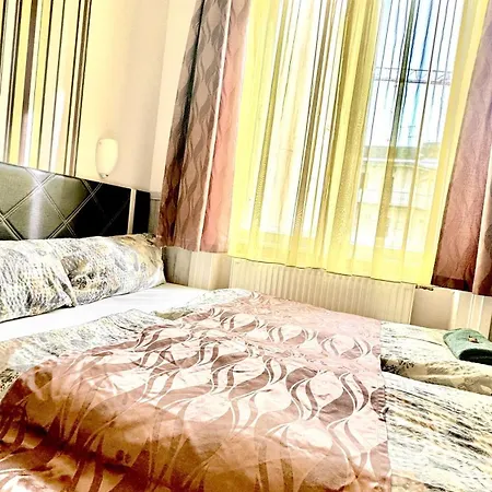 City Centrum Fashionstreet Apartman Apartment *