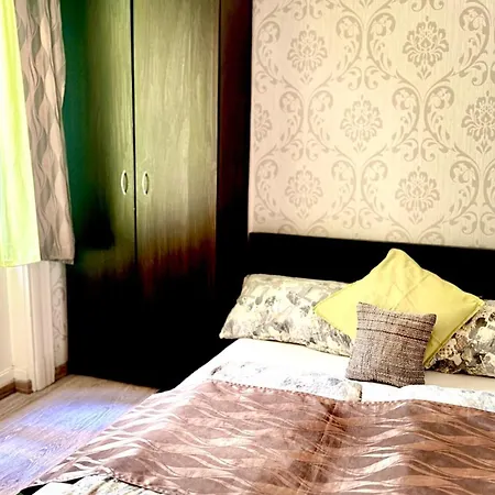 City Centrum Fashionstreet Apartman Apartment *