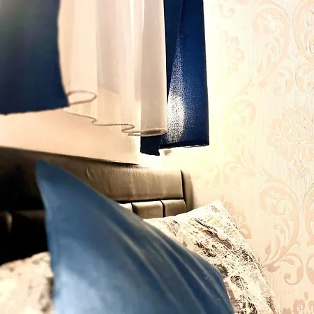 City Centrum Fashionstreet Apartman Apartment *